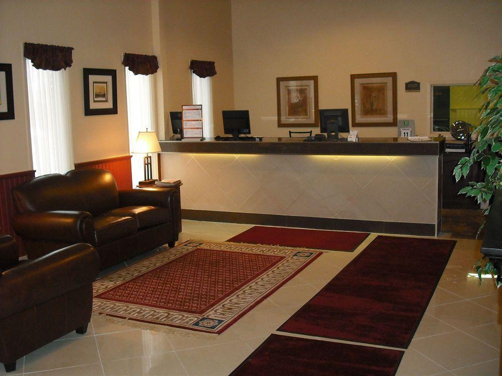 Red Pine Inn & Conference Centre Alliston Extérieur photo