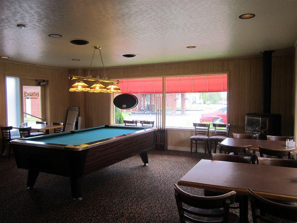 Red Pine Inn & Conference Centre Alliston Extérieur photo