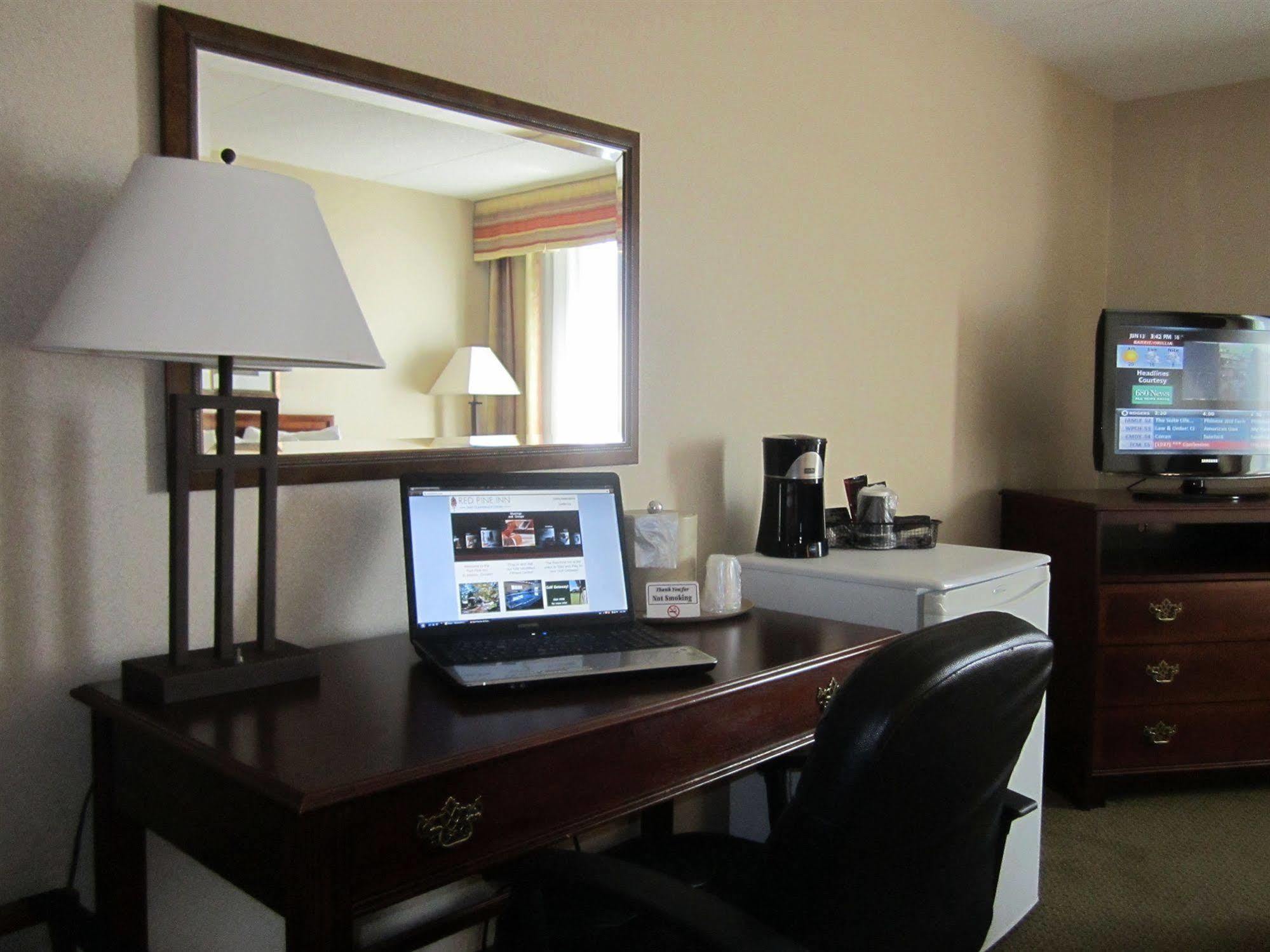 Red Pine Inn & Conference Centre Alliston Extérieur photo