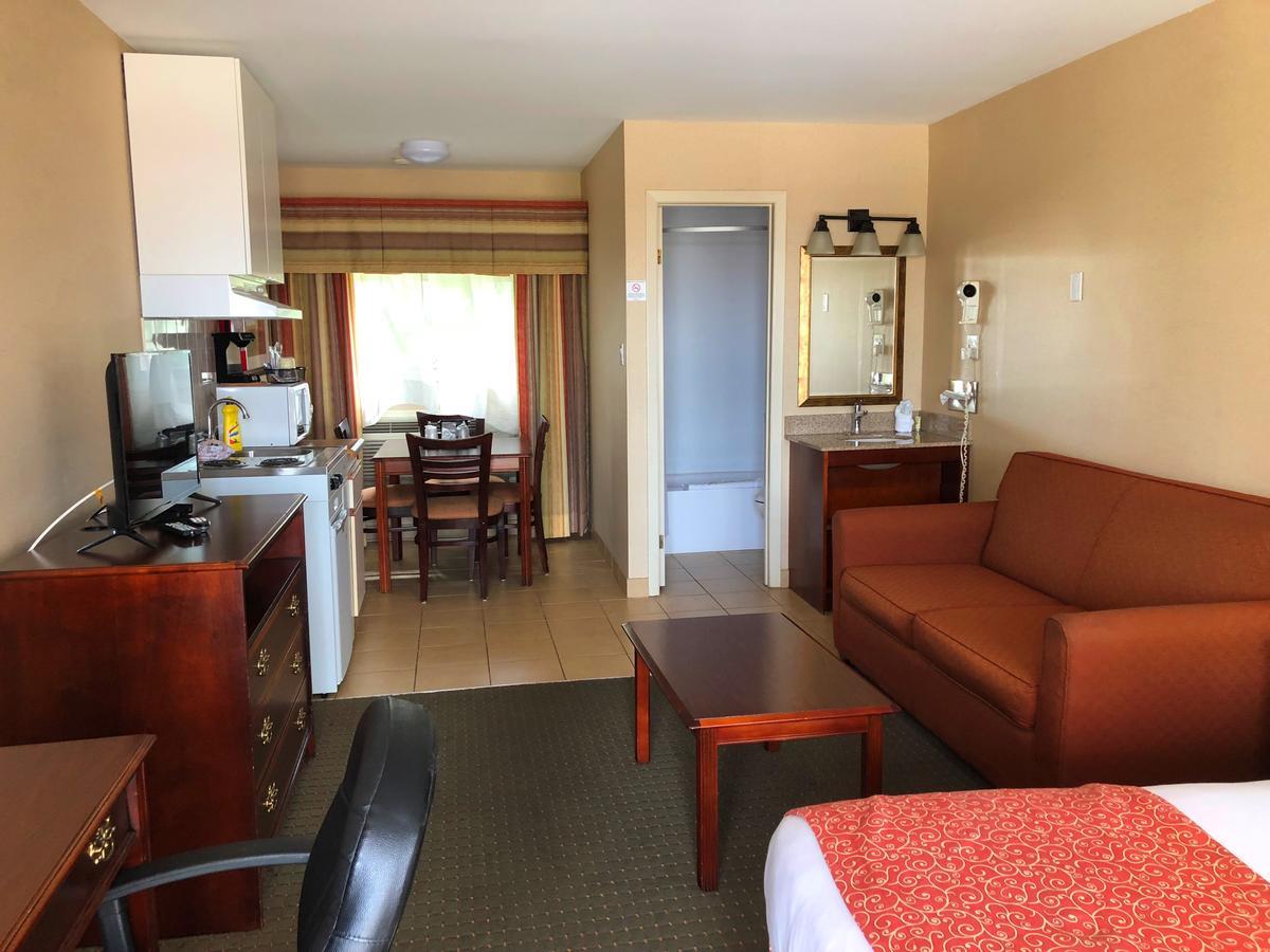 Red Pine Inn & Conference Centre Alliston Extérieur photo